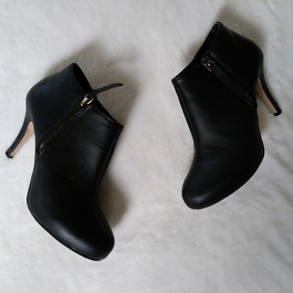 Steve Madden Black Leather Booties Ankle Boots - Picture 2 of 4